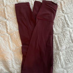 Size 8 Lululemon aligns